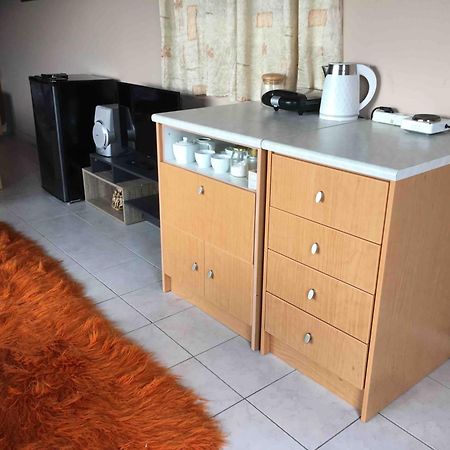 Penthouse Studio Next To The Sea سالاميس المظهر الخارجي الصورة