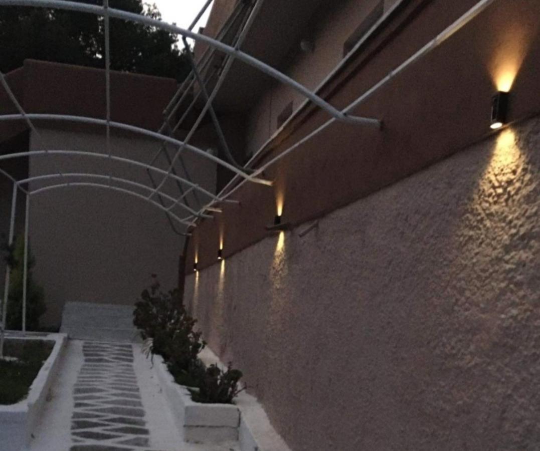 Penthouse Studio Next To The Sea سالاميس المظهر الخارجي الصورة