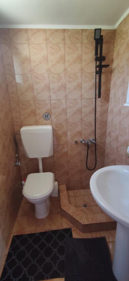 Penthouse Studio Next To The Sea سالاميس المظهر الخارجي الصورة